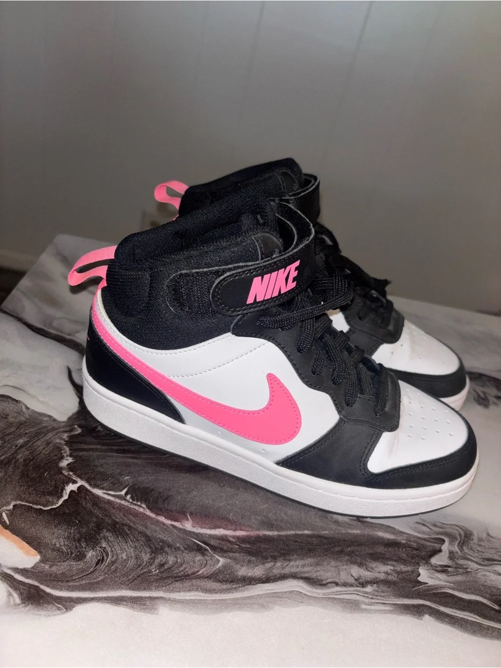 Nike Women’s Mid-Top Sneakers - Black White Pink